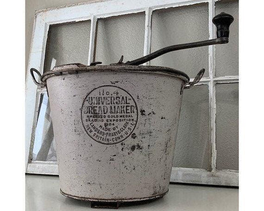 Landers Frary Universal Bread Maker No 4, Vintage Metal Kitchen Appliances -Located at Funkyhouse Vintage Antique Store, Weiser Idaho