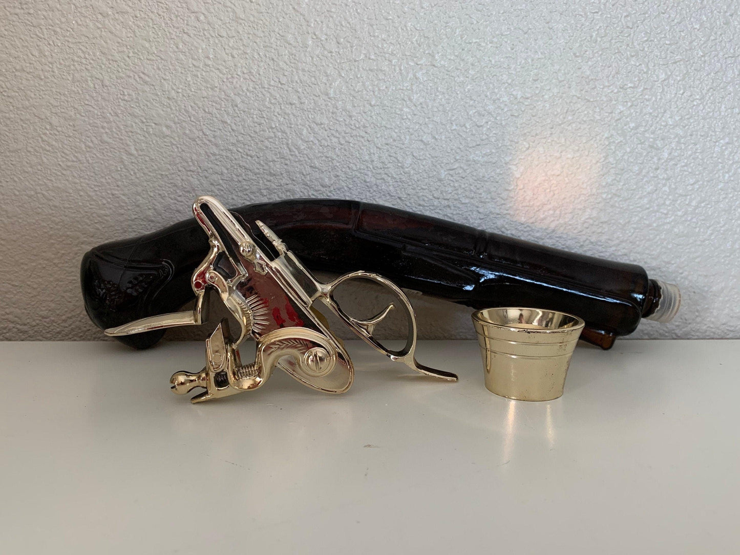 Vintage Avon Collectible Blunderbuss Pistol 1780 After Shave Cologne, Full Bottle With Box, Fathers Day Gift, Mens Gifts -Located at Funkyhouse Vintage Antique Store, Weiser Idaho