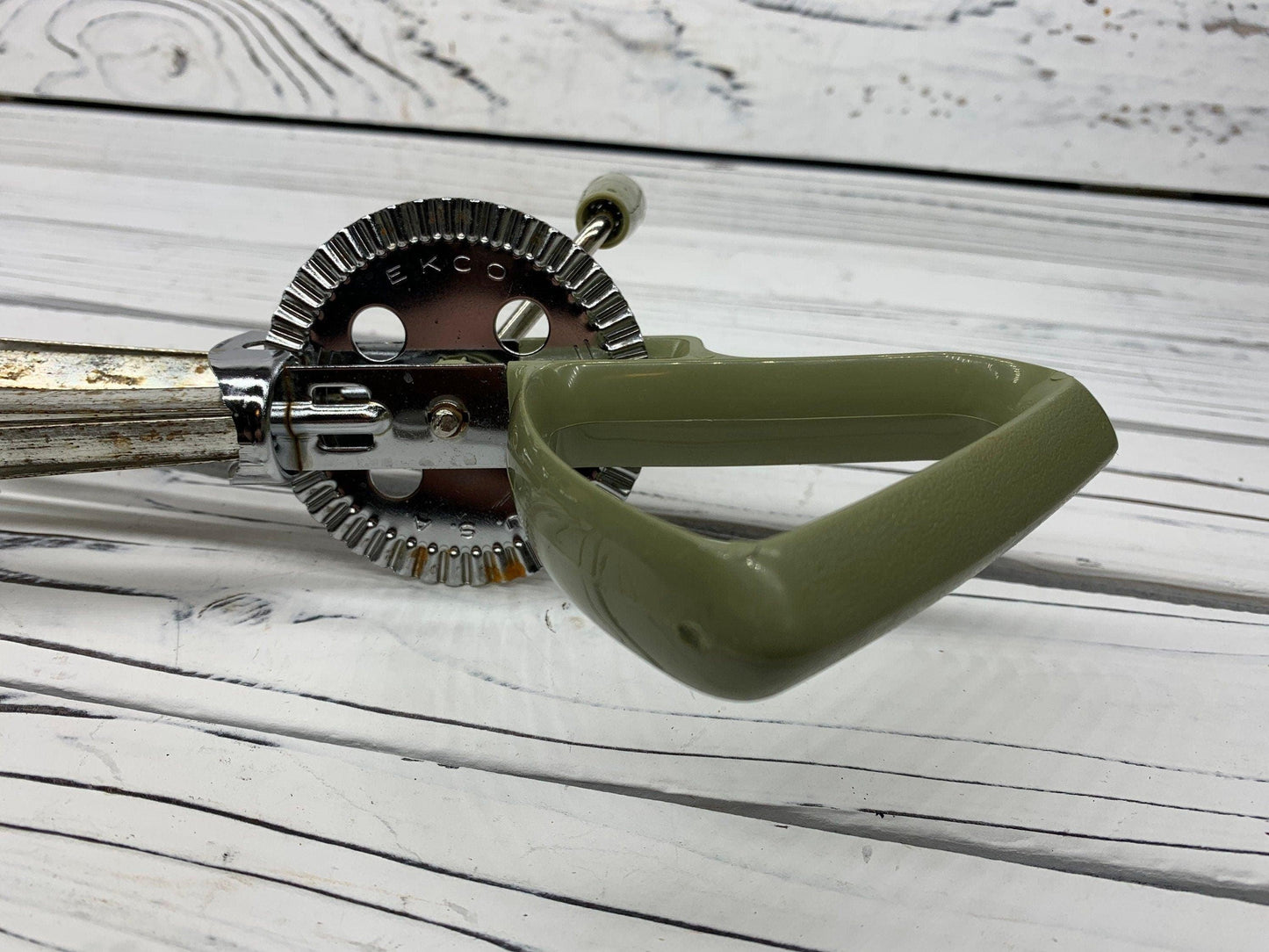 Vintage Egg Beater, Olive Green Ekco Double Whirl Beater, 1950s USA Retro Kitchen Decor, Vintage Country Farmhouse, Kitchen Gadget -Located at Funkyhouse Vintage Antique Store, Weiser Idaho