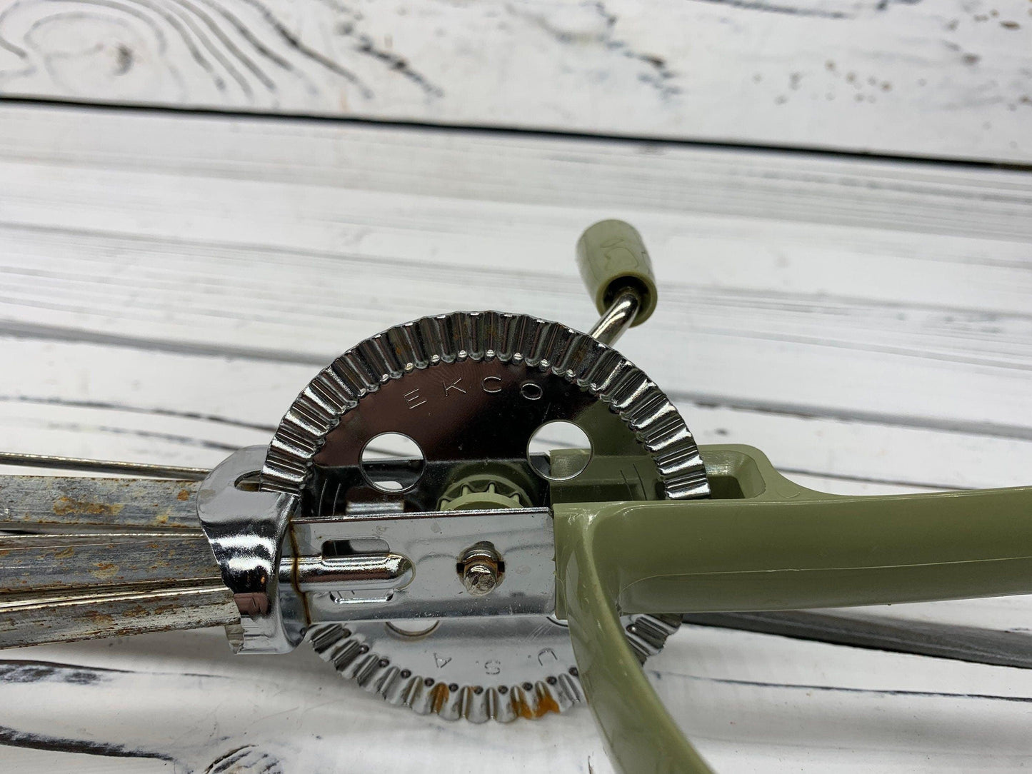 Vintage Egg Beater, Olive Green Ekco Double Whirl Beater, 1950s USA Retro Kitchen Decor, Vintage Country Farmhouse, Kitchen Gadget -Located at Funkyhouse Vintage Antique Store, Weiser Idaho