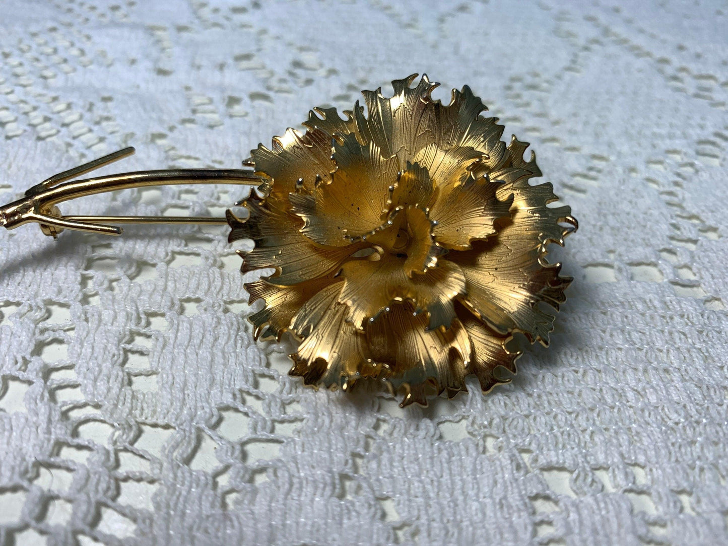 Vintage Giovanni Brooch, Gold Toned Flower Pin, Fancy Antique Jewelry -Located at Funkyhouse Vintage Antique Store, Weiser Idaho