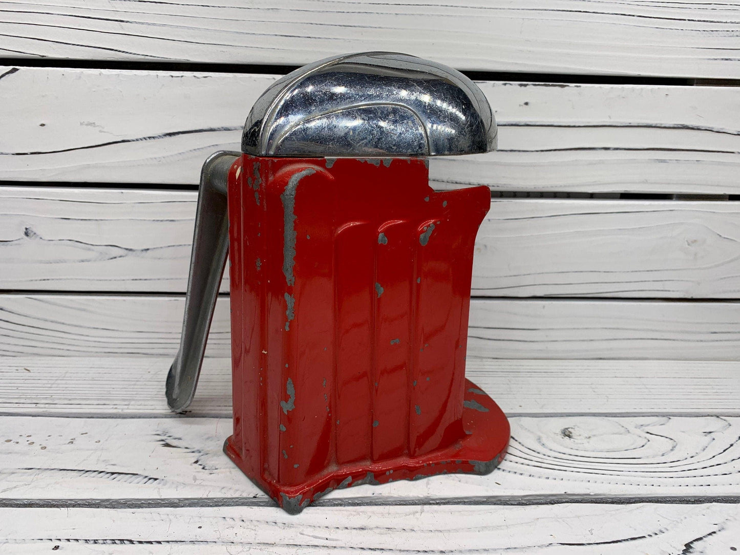 Vintage Metal Juicer, Juice O Mat Manual Red Juicer, 1950s Retro Kitchen Decor -Located at Funkyhouse Vintage Antique Store, Weiser Idaho