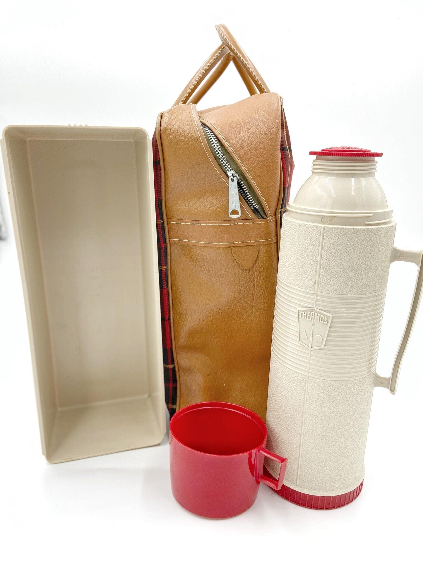 Vintage Picnic Set, 1970s Thermos Brand Retro Plaid Bag Outdoor Dining Set -Located at Funkyhouse Vintage Antique Store, Weiser Idaho