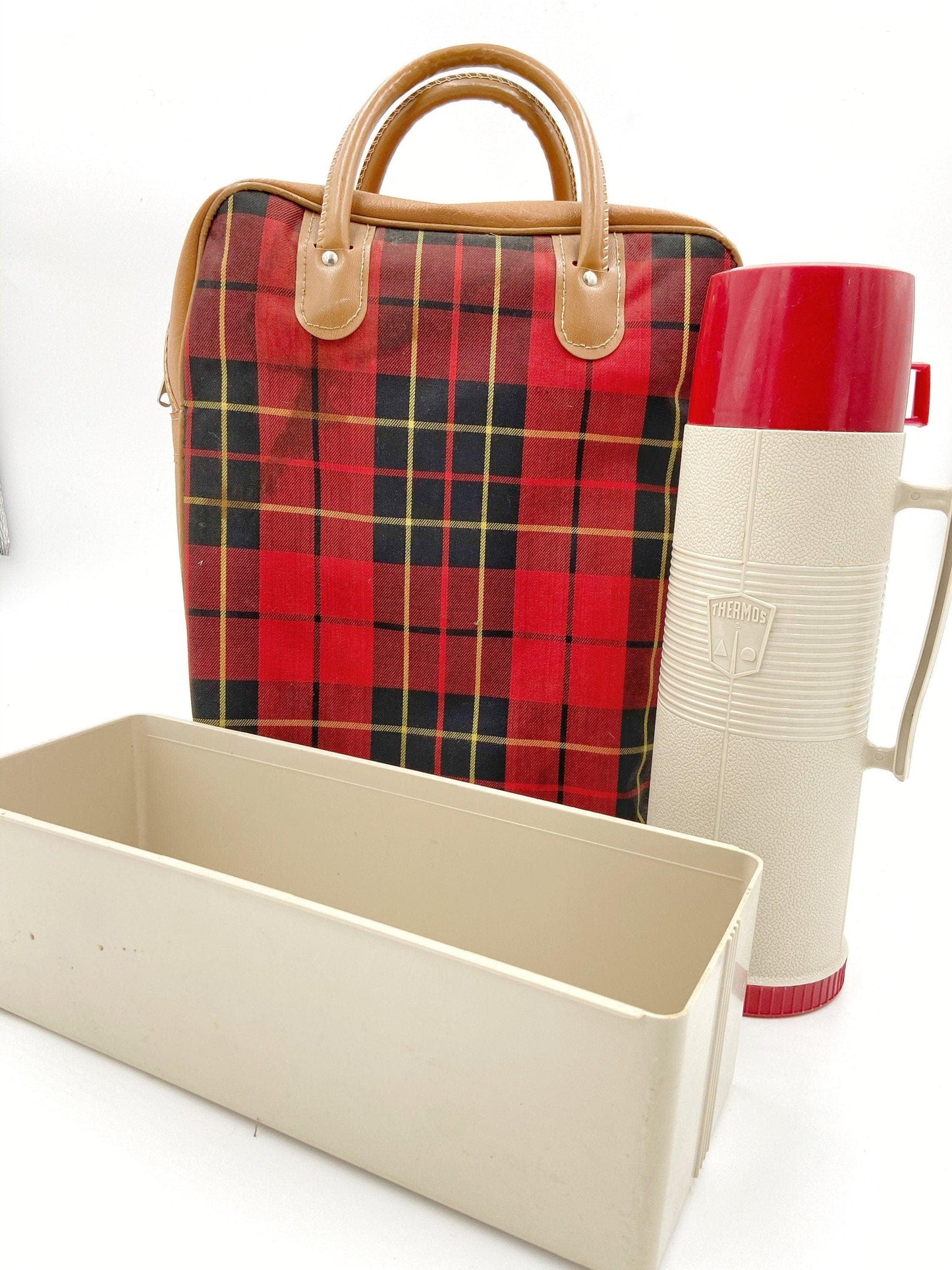 Vintage Picnic Set, 1970s Thermos Brand Retro Plaid Bag Outdoor Dining Set -Located at Funkyhouse Vintage Antique Store, Weiser Idaho
