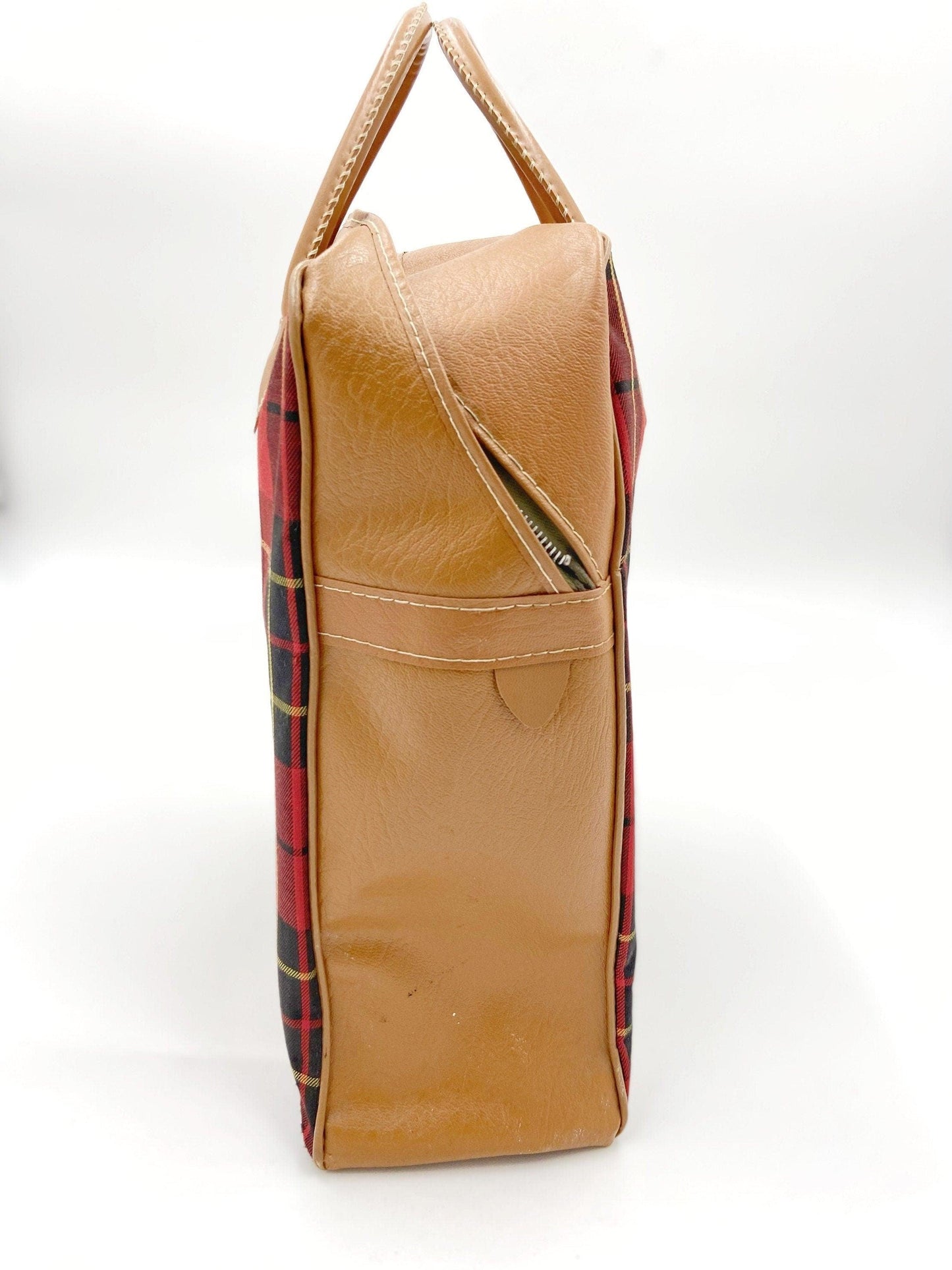 Vintage Picnic Set, 1970s Thermos Brand Retro Plaid Bag Outdoor Dining Set -Located at Funkyhouse Vintage Antique Store, Weiser Idaho