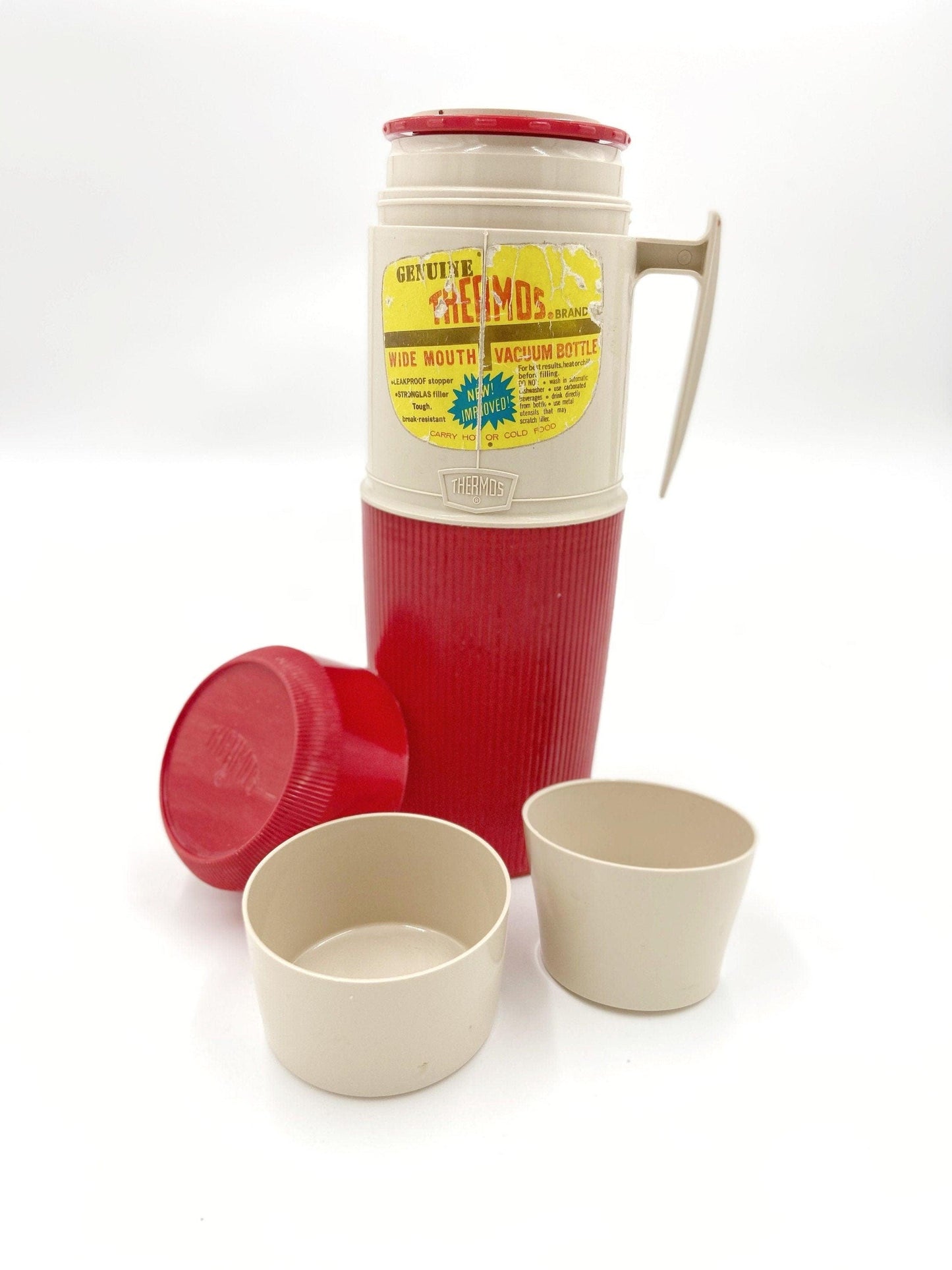 Vintage Picnic Set, 1970s Thermos Brand Retro Plaid Bag Outdoor Dining Set -Located at Funkyhouse Vintage Antique Store, Weiser Idaho