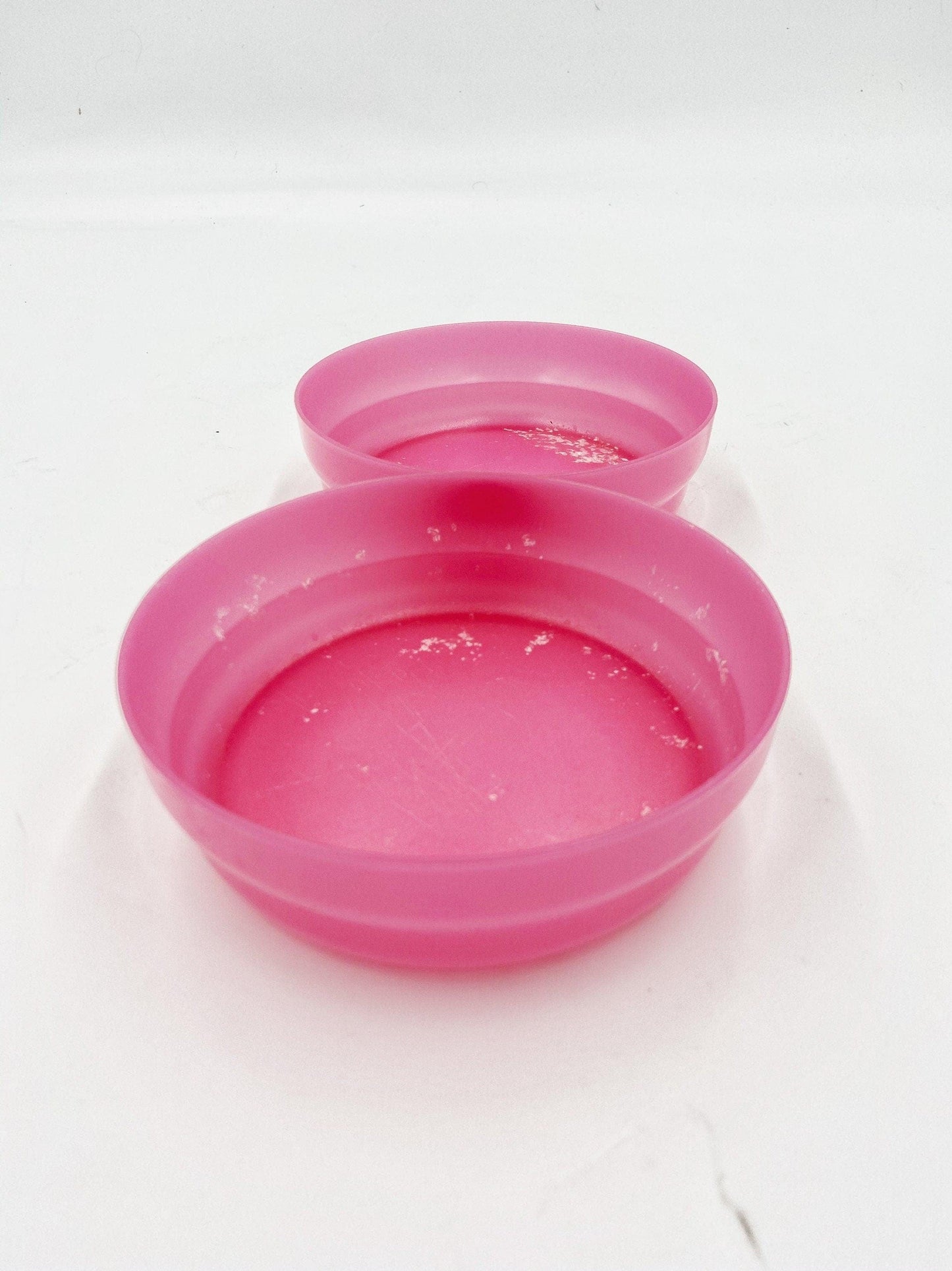 Vintage Pink Tupperware Cereal Bowls, Old Tupper Ware, Food Storage, Retro Kitchen Dining, Retro Kitchen, Art Deco -Located at Funkyhouse Vintage Antique Store, Weiser Idaho