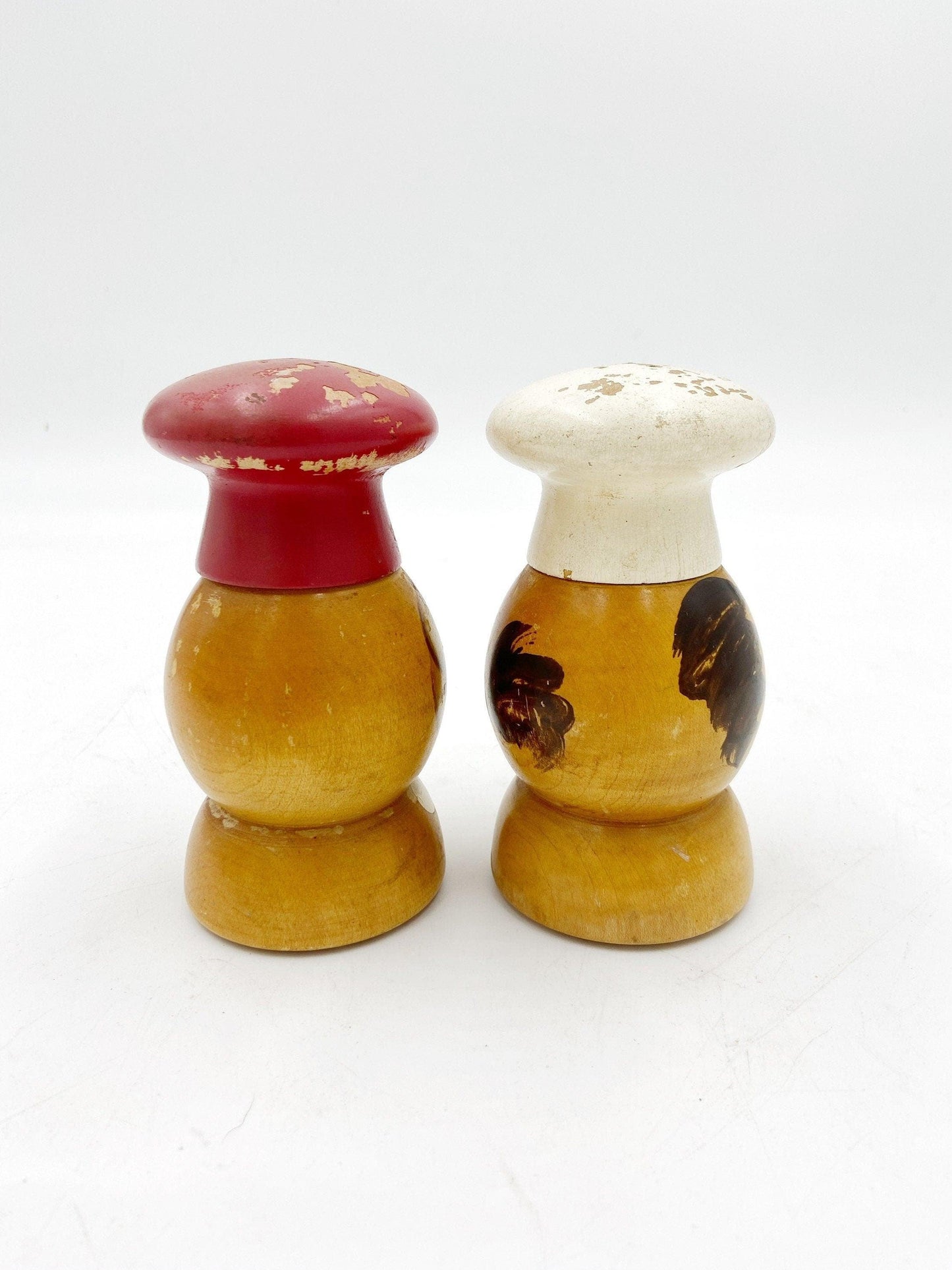 Vintage Salty Peppy Wood Salt And Pepper Shakers, Old Kitchen Decor, Mid Century Kitchen, 1950s Kitchen, Red White Kitchen, Shabby Chic -Located at Funkyhouse Vintage Antique Store, Weiser Idaho
