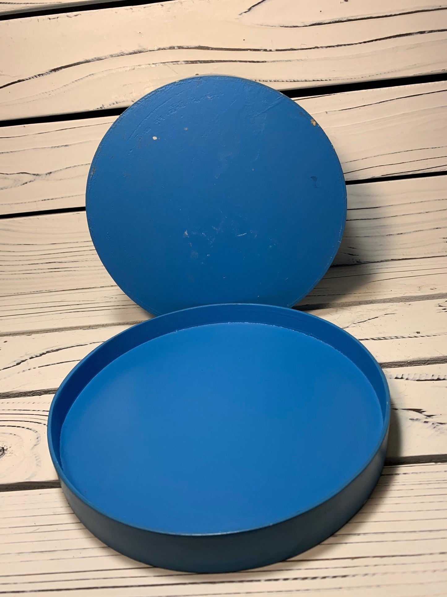 Vintage Storage Box With Rooster Picture On Lid, Round Blue Storage Container -Located at Funkyhouse Vintage Antique Store, Weiser Idaho