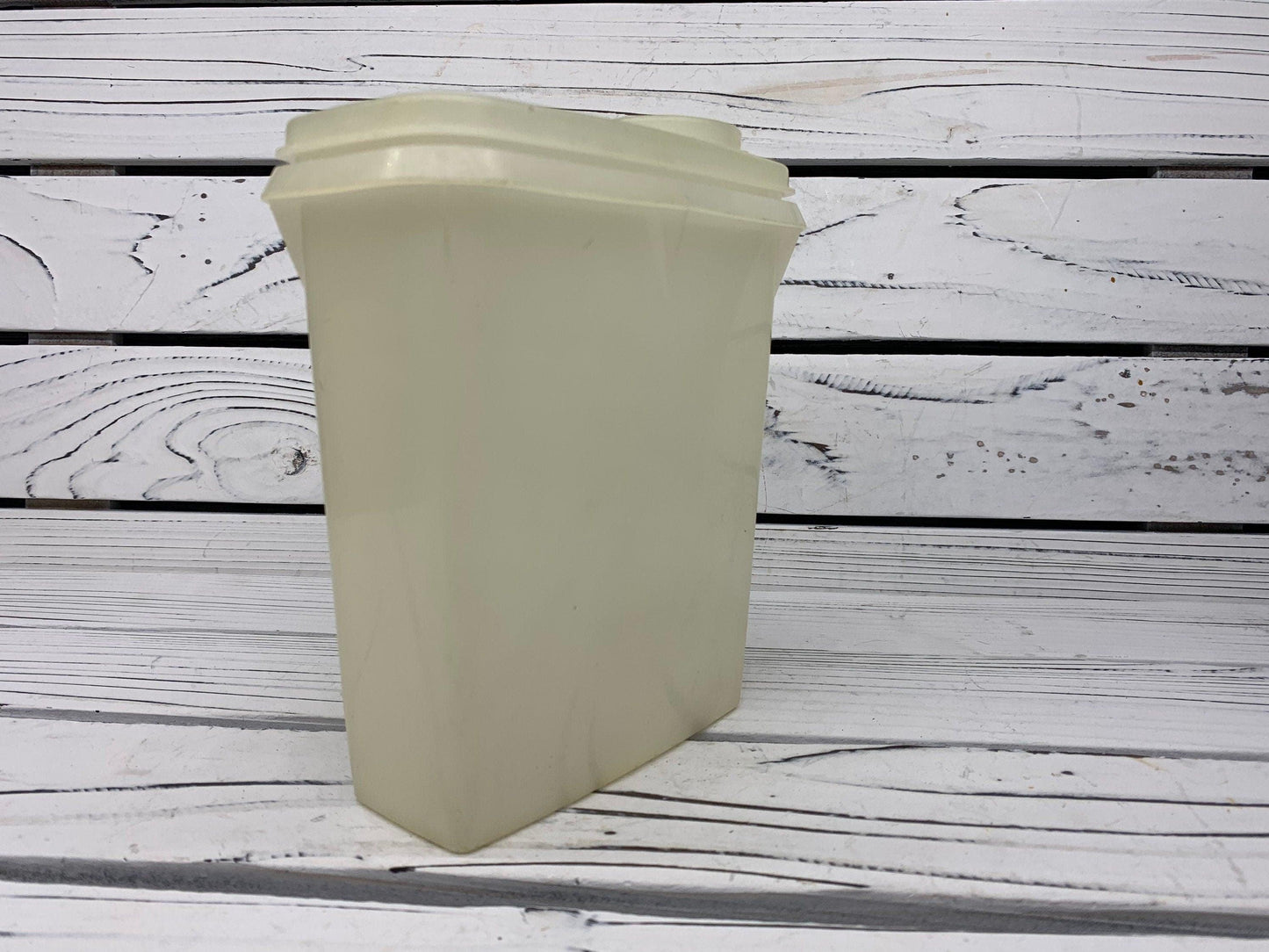 Vintage Tupperware Cereal Container, Store-N-Pour Cereal Keeper, Pour Seal Lid -Located at Funkyhouse Vintage Antique Store, Weiser Idaho