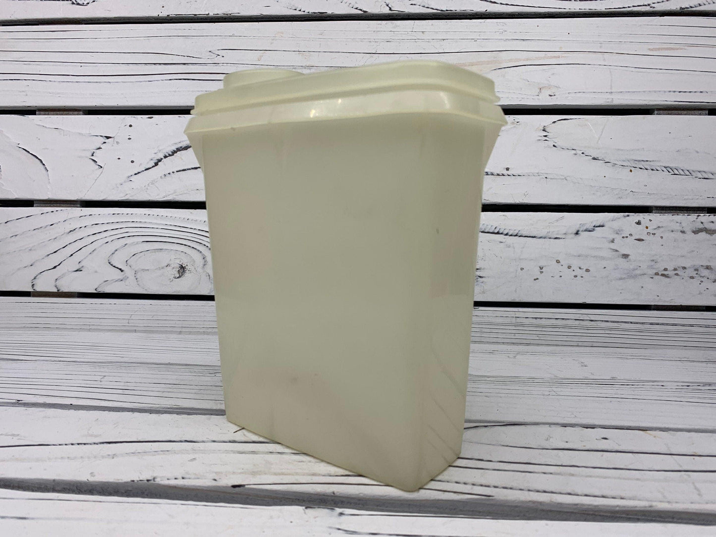 Vintage Tupperware Cereal Container, Store-N-Pour Cereal Keeper, Pour Seal Lid -Located at Funkyhouse Vintage Antique Store, Weiser Idaho