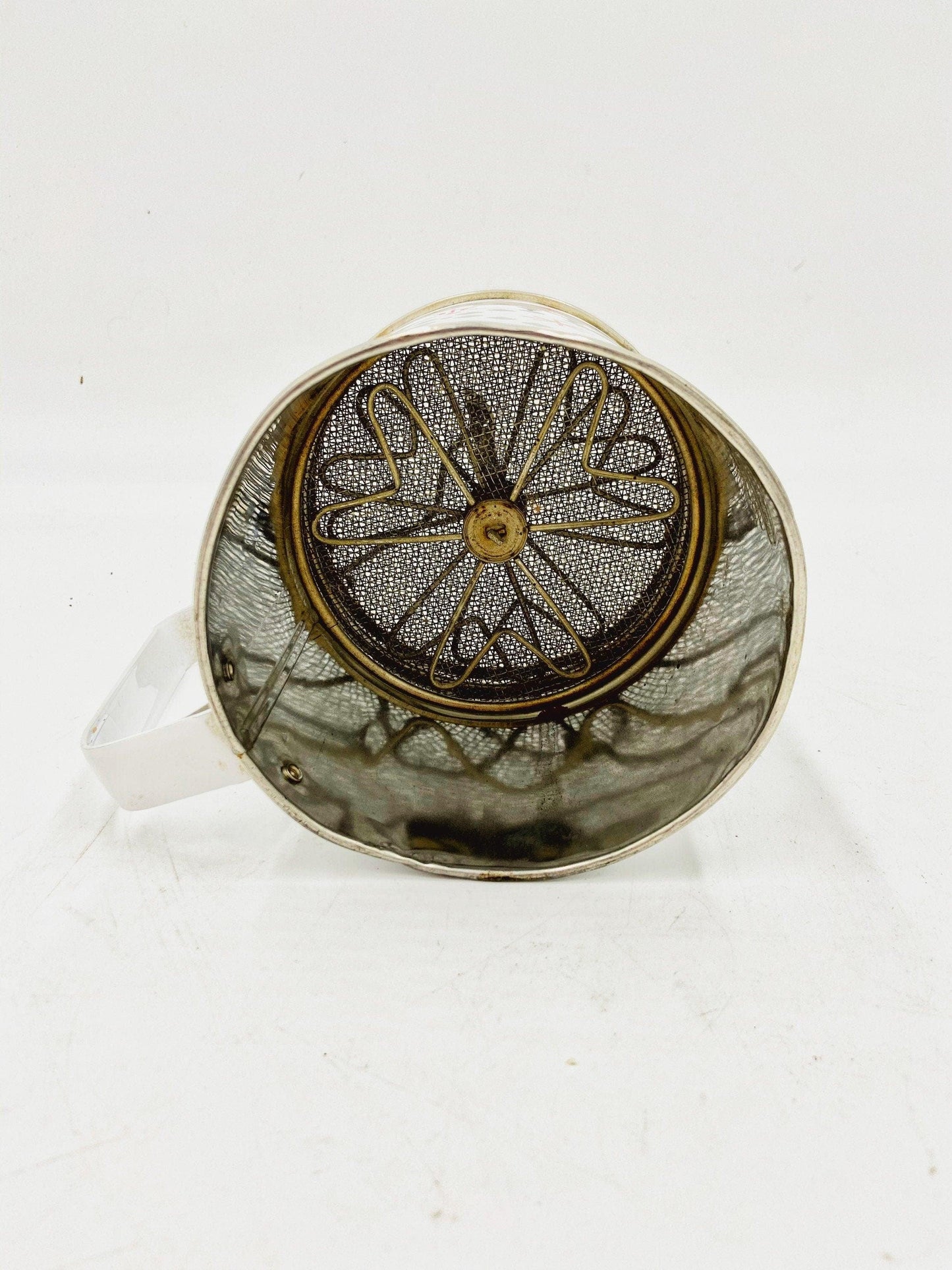 Vintage White Metal Androck Sifter With Red Stars And Blue Dotted Lines, Patriotic Starburst Pattern -Located at Funkyhouse Vintage Antique Store, Weiser Idaho