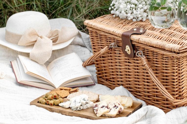 Vintage Picnic & Lunch