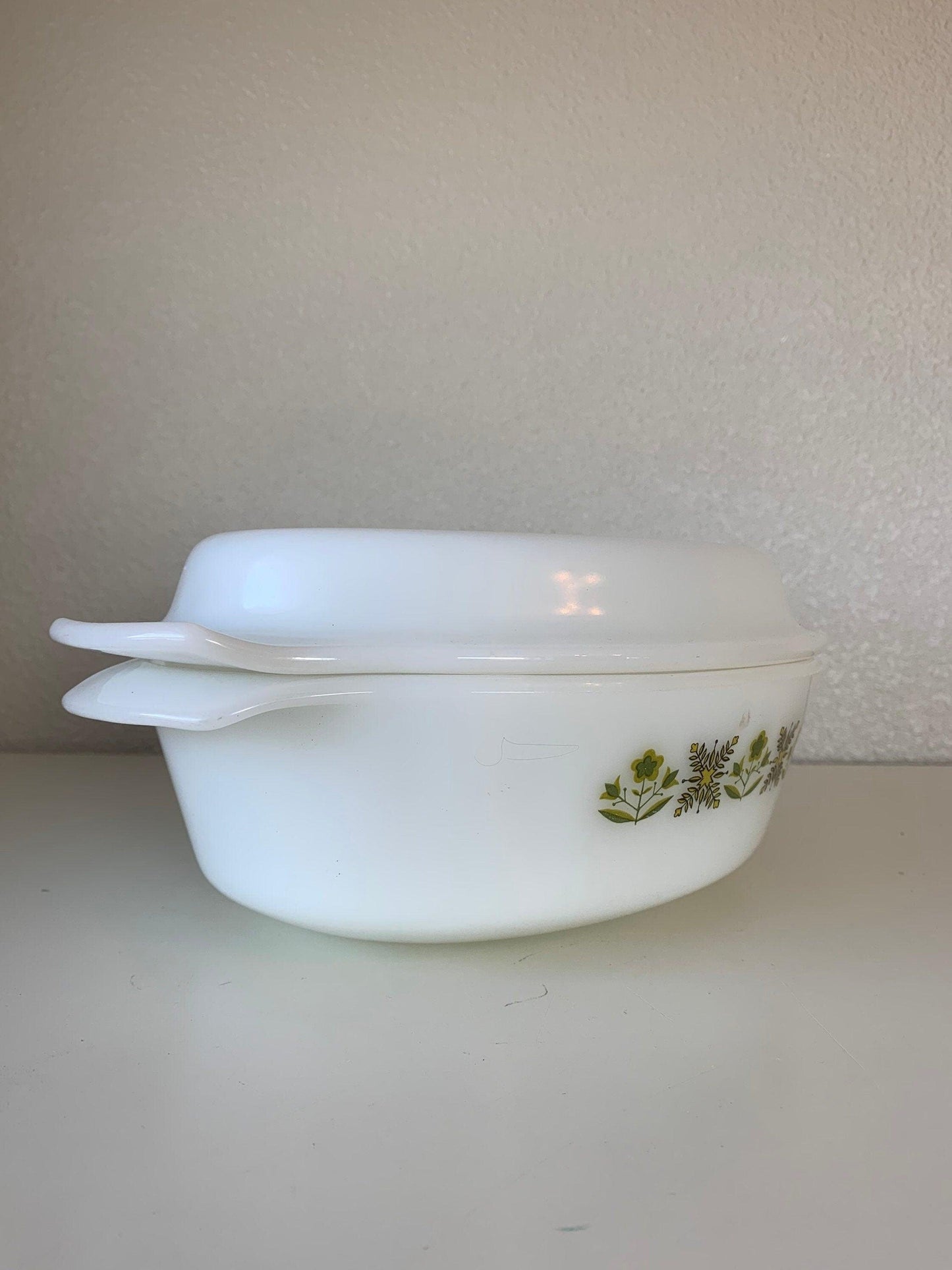 Anchor Hocking Fire King Meadow Green 1 1/2 Quart Casserole Dish With Lid, Vintage Number 433 -Located at Funkyhouse Vintage Antique Store, Weiser Idaho