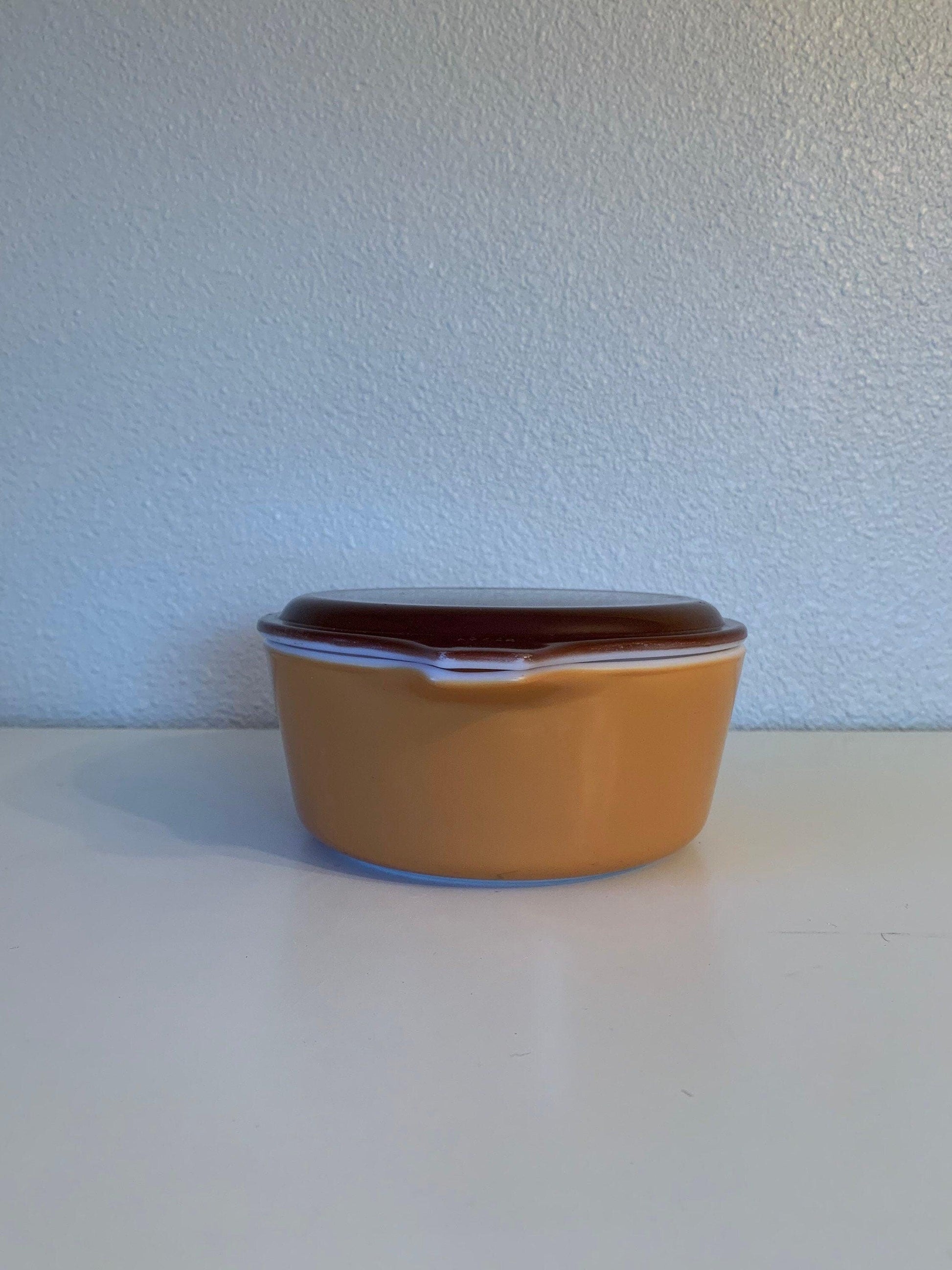 Pyrex 472 1 1/2 Pint Casserole Dish , Old Orchard Pattern, Solid Orange With Solid Brown Lid -Located at Funkyhouse Vintage Antique Store, Weiser Idaho