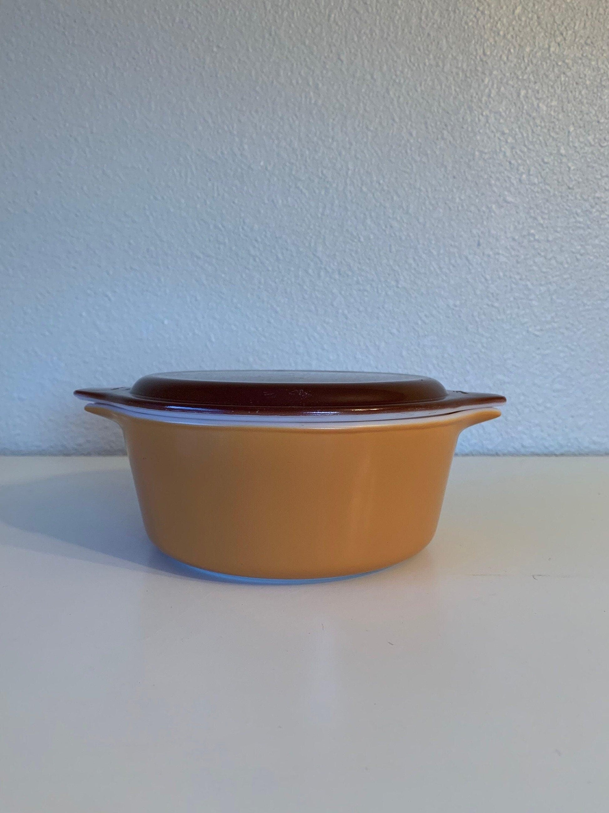 Pyrex 472 1 1/2 Pint Casserole Dish , Old Orchard Pattern, Solid Orange With Solid Brown Lid -Located at Funkyhouse Vintage Antique Store, Weiser Idaho