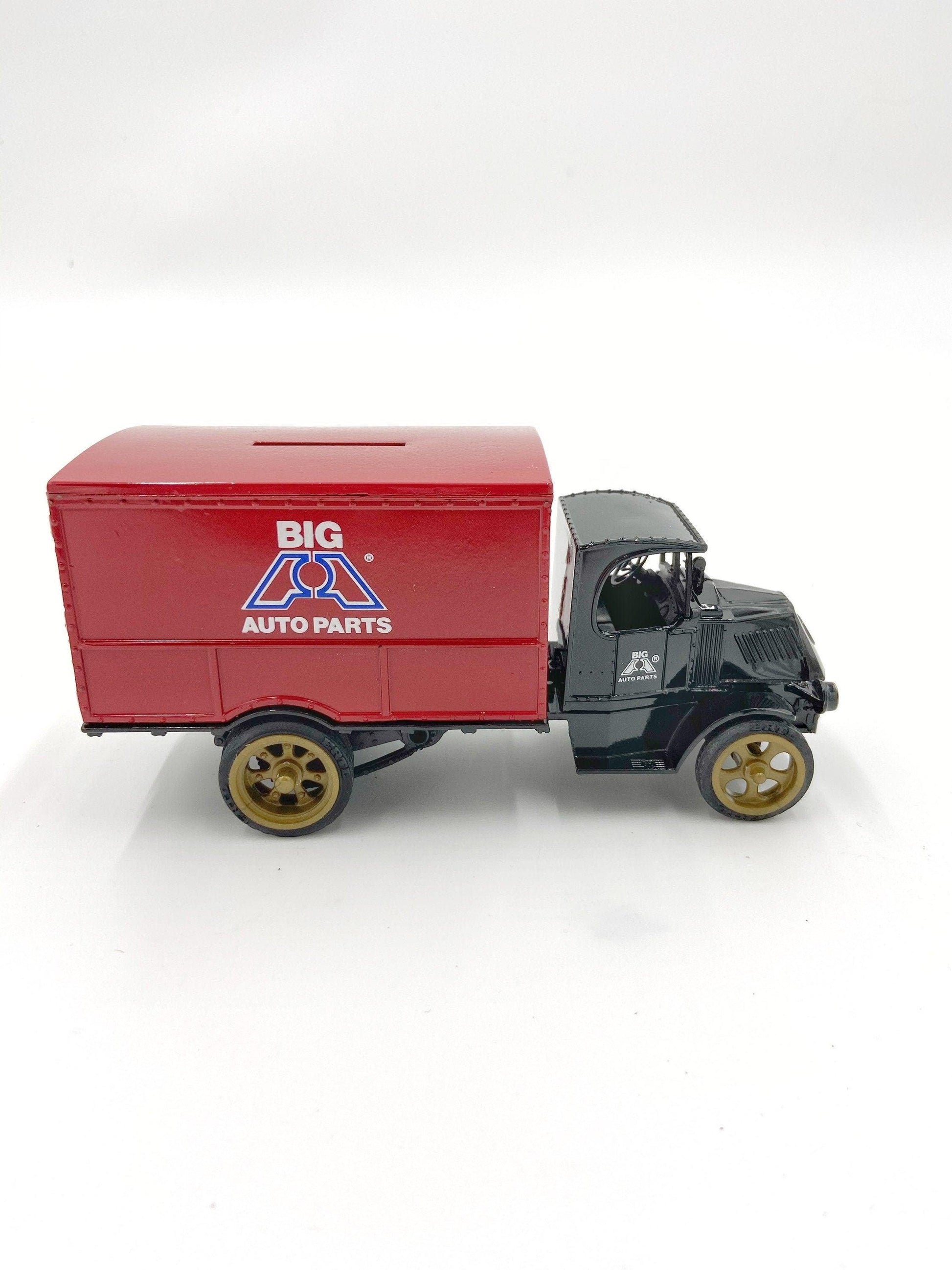 Texaco 1926 Mack Delivery Truck Bank, Limited Edition Collectible Series, Vintage Gas Station Memorabilia -Located at Funkyhouse Vintage Antique Store, Weiser Idaho
