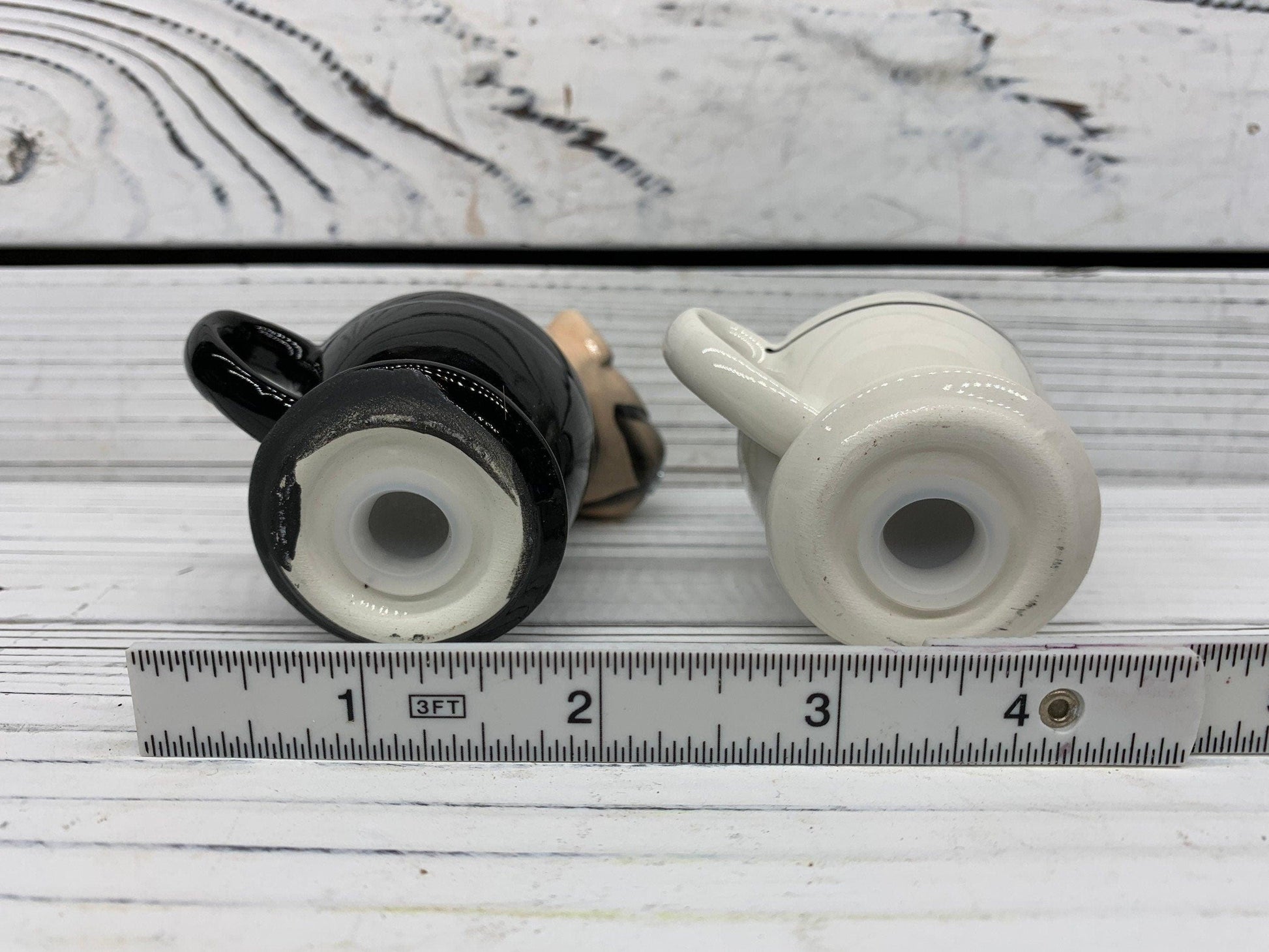 Vintage Dog Salt And Pepper Shakers, Magnetic Attractives Ceramic Salt –  Funkyhouse Vintage