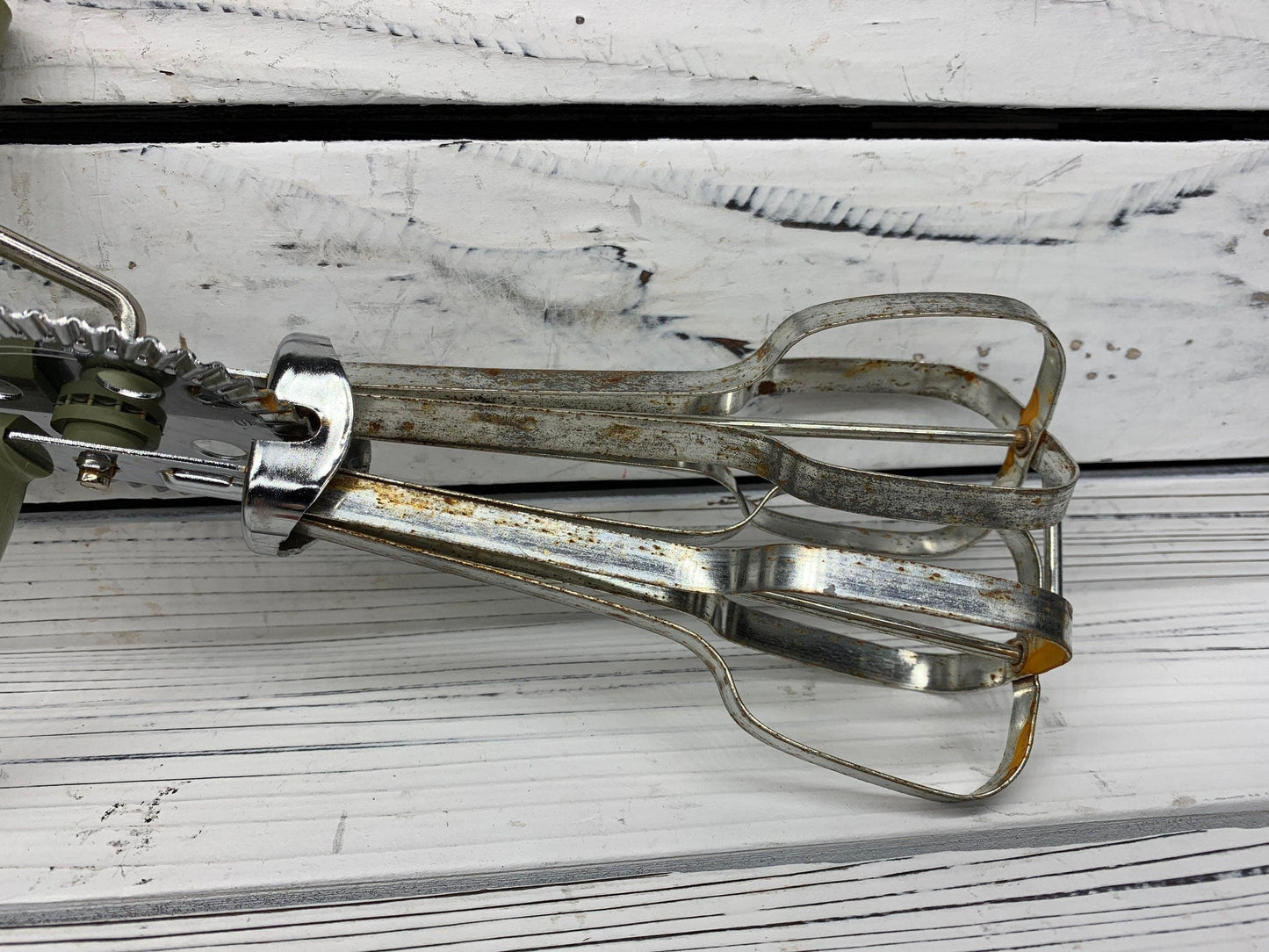 Vintage Egg Beater, Olive Green Ekco Double Whirl Beater, 1950s USA Retro Kitchen Decor, Vintage Country Farmhouse, Kitchen Gadget -Located at Funkyhouse Vintage Antique Store, Weiser Idaho