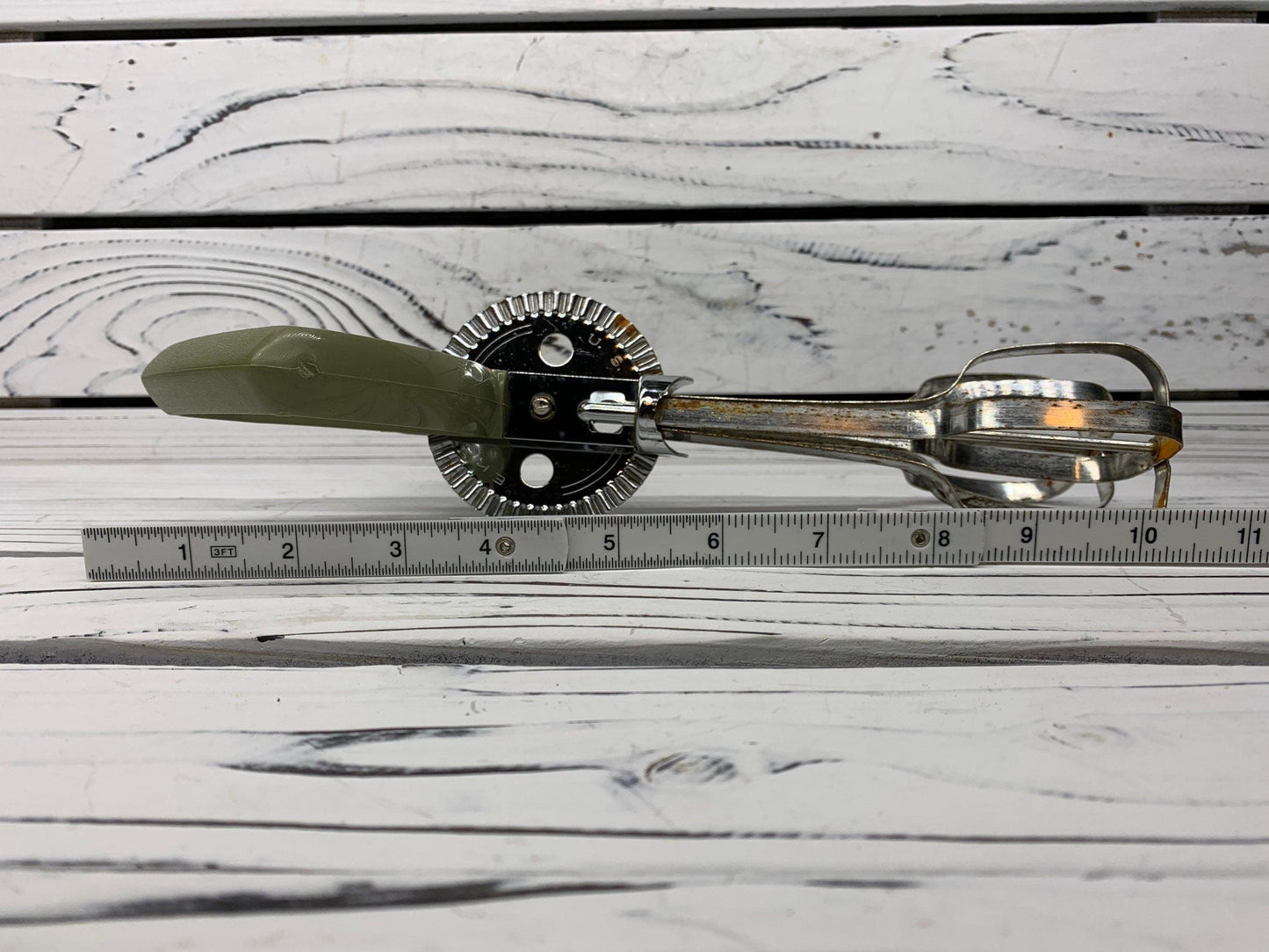Vintage Egg Beater, Olive Green Ekco Double Whirl Beater, 1950s USA Retro Kitchen Decor, Vintage Country Farmhouse, Kitchen Gadget -Located at Funkyhouse Vintage Antique Store, Weiser Idaho