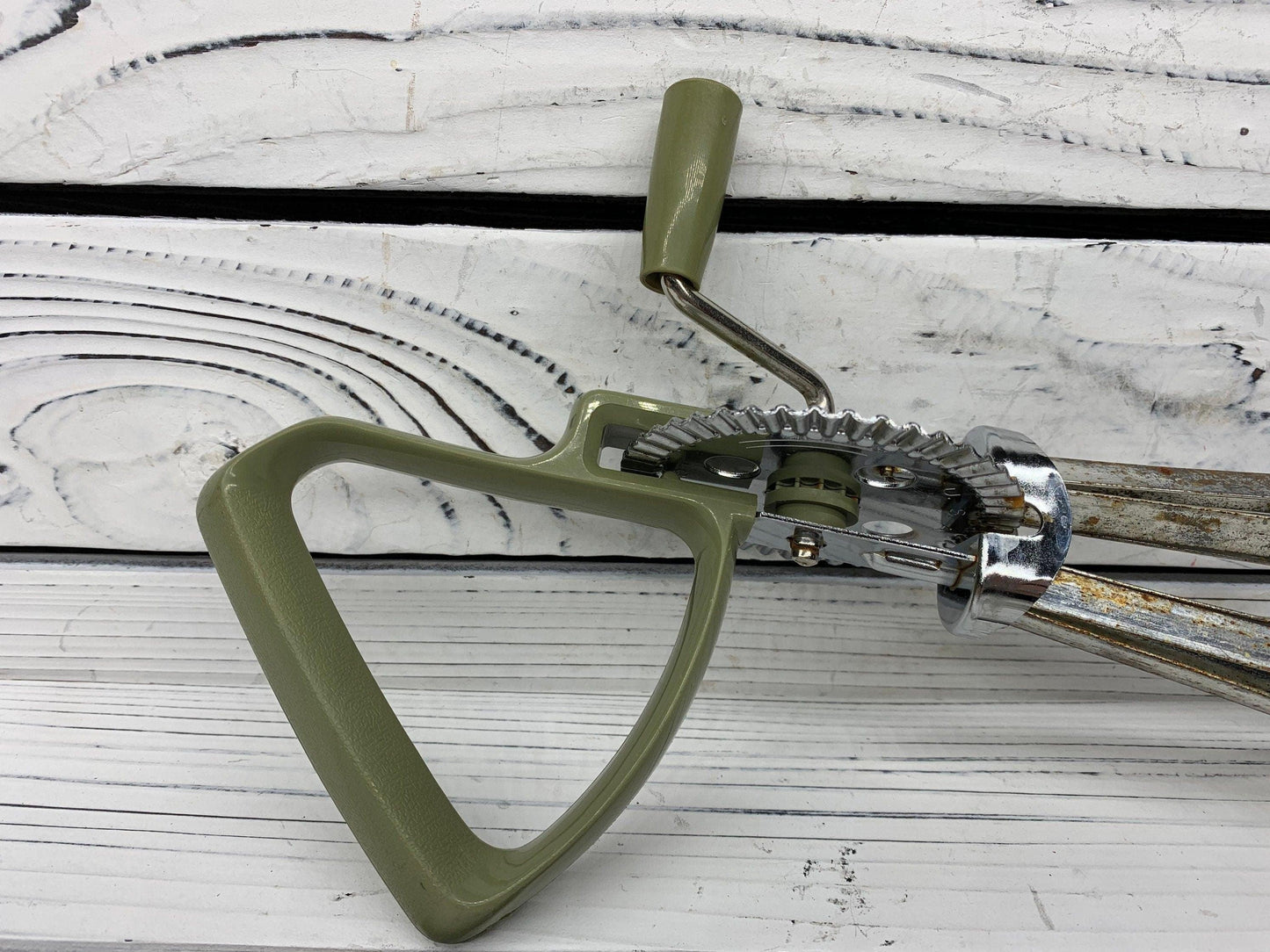 Vintage Egg Beater, Olive Green Ekco Double Whirl Beater, 1950s USA Retro Kitchen Decor, Vintage Country Farmhouse, Kitchen Gadget -Located at Funkyhouse Vintage Antique Store, Weiser Idaho