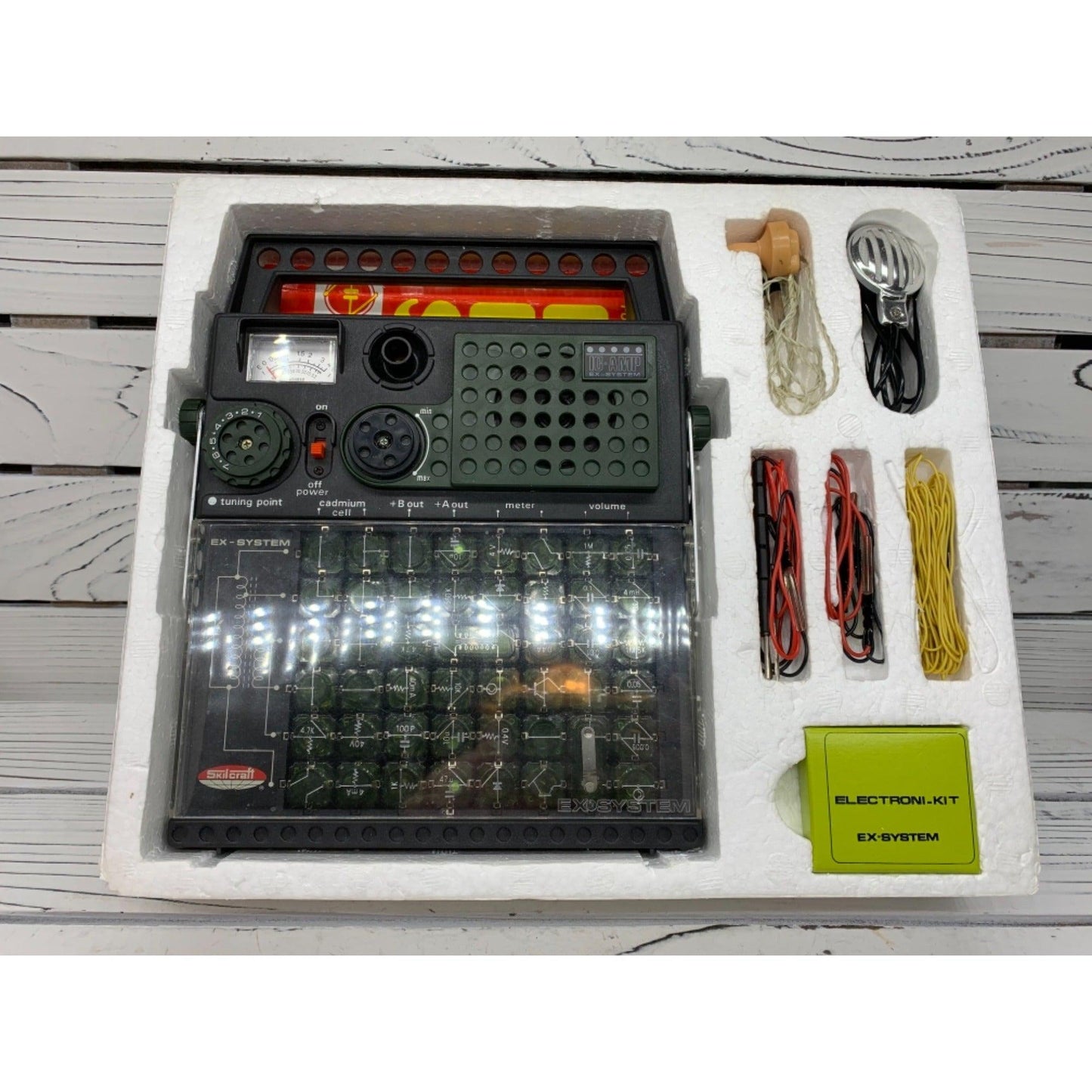 Vintage Electronic Experiment Set By Skilcraft, 150 Working Projects, Vintage Science -Located at Funkyhouse Vintage Antique Store, Weiser Idaho