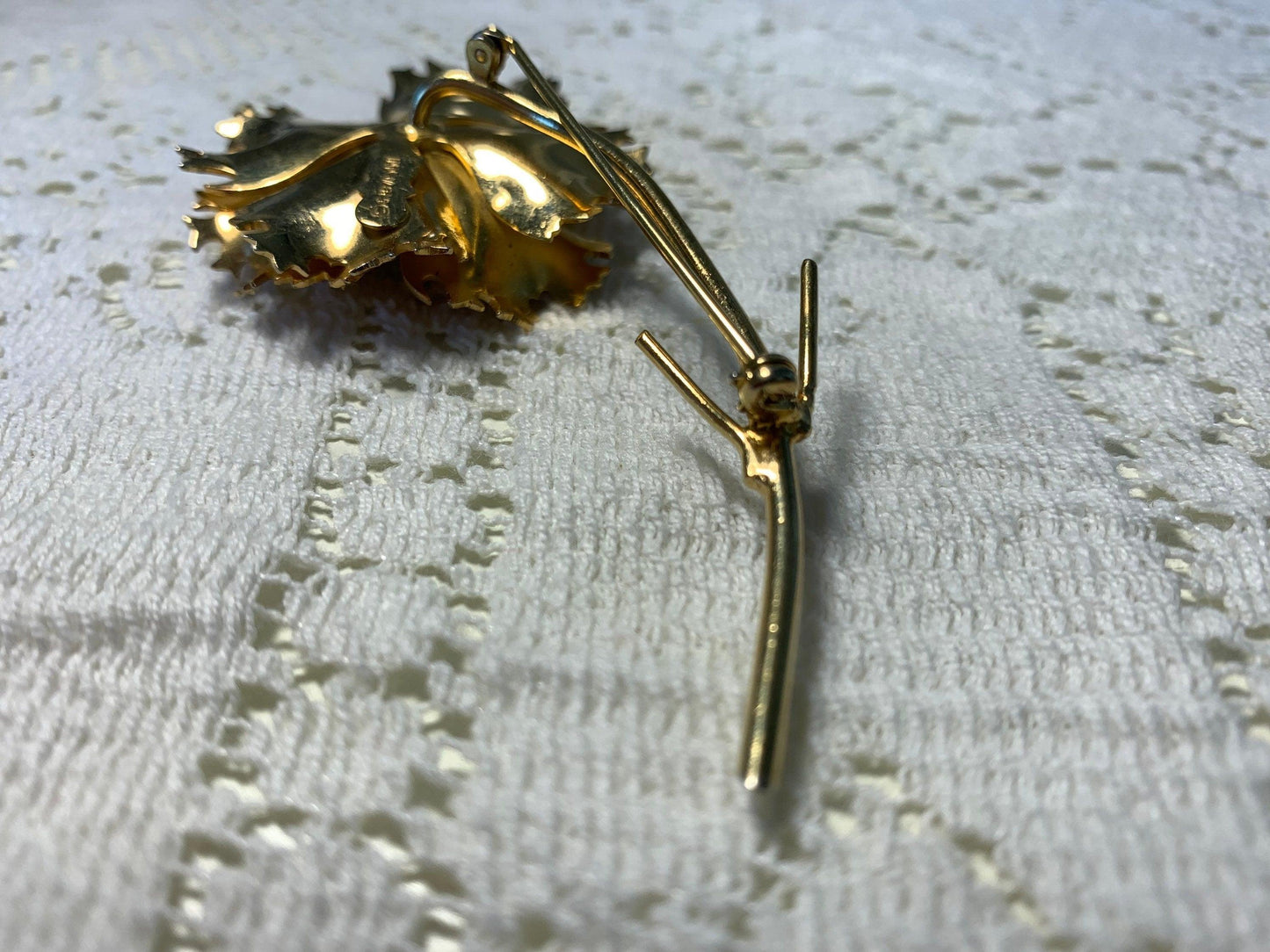 Vintage Giovanni Brooch, Gold Toned Flower Pin, Fancy Antique Jewelry -Located at Funkyhouse Vintage Antique Store, Weiser Idaho