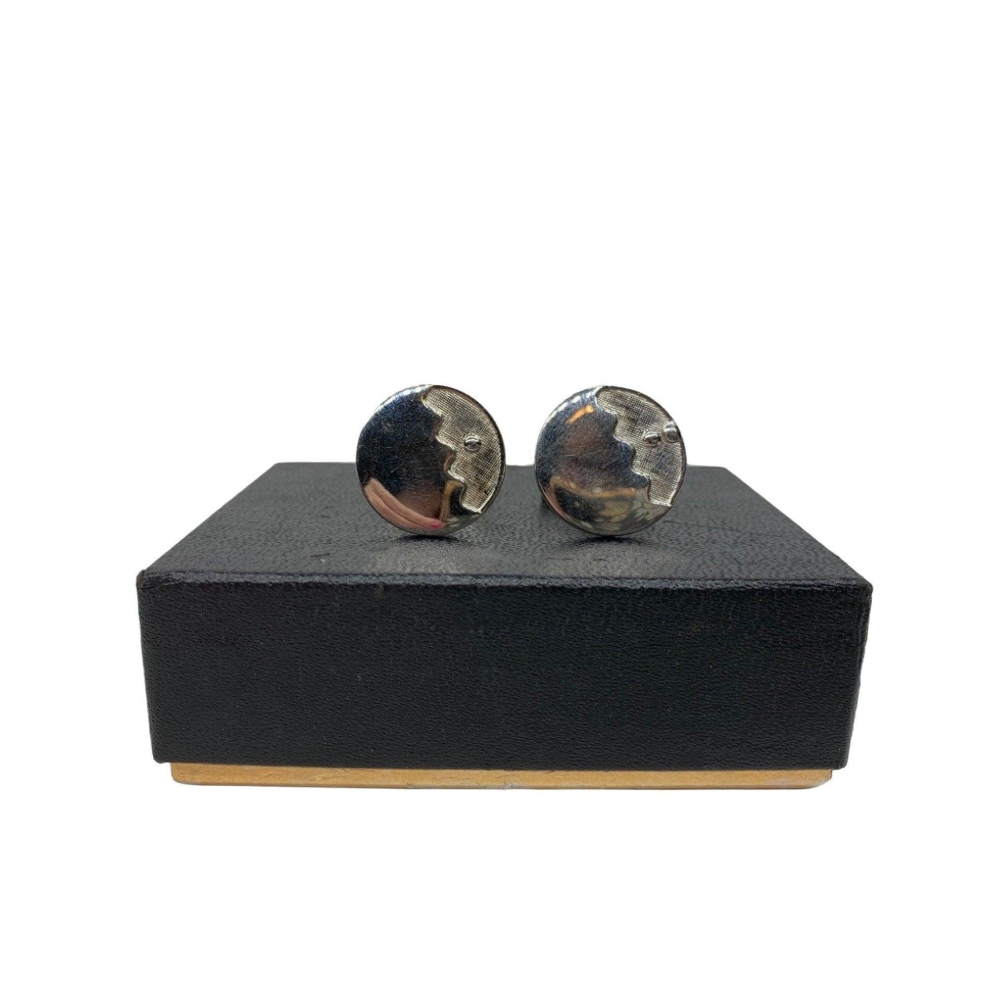 Vintage Mens Cufflinks, Silver Colored Simple Cuff Links For Men -Located at Funkyhouse Vintage Antique Store, Weiser Idaho
