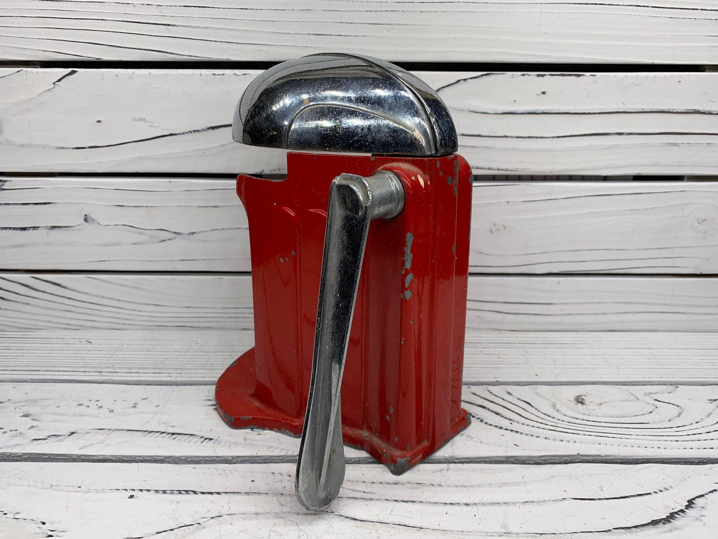 Vintage Metal Juicer, Juice O Mat Manual Red Juicer, 1950s Retro Kitchen Decor -Located at Funkyhouse Vintage Antique Store, Weiser Idaho