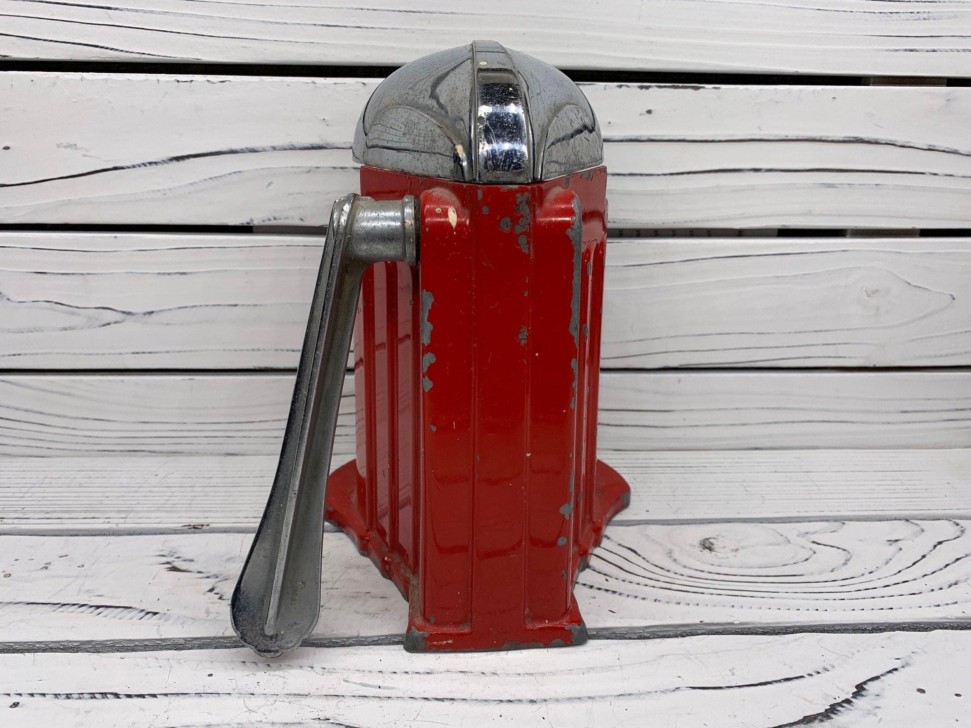 Vintage Metal Juicer, Juice O Mat Manual Red Juicer, 1950s Retro Kitchen Decor -Located at Funkyhouse Vintage Antique Store, Weiser Idaho