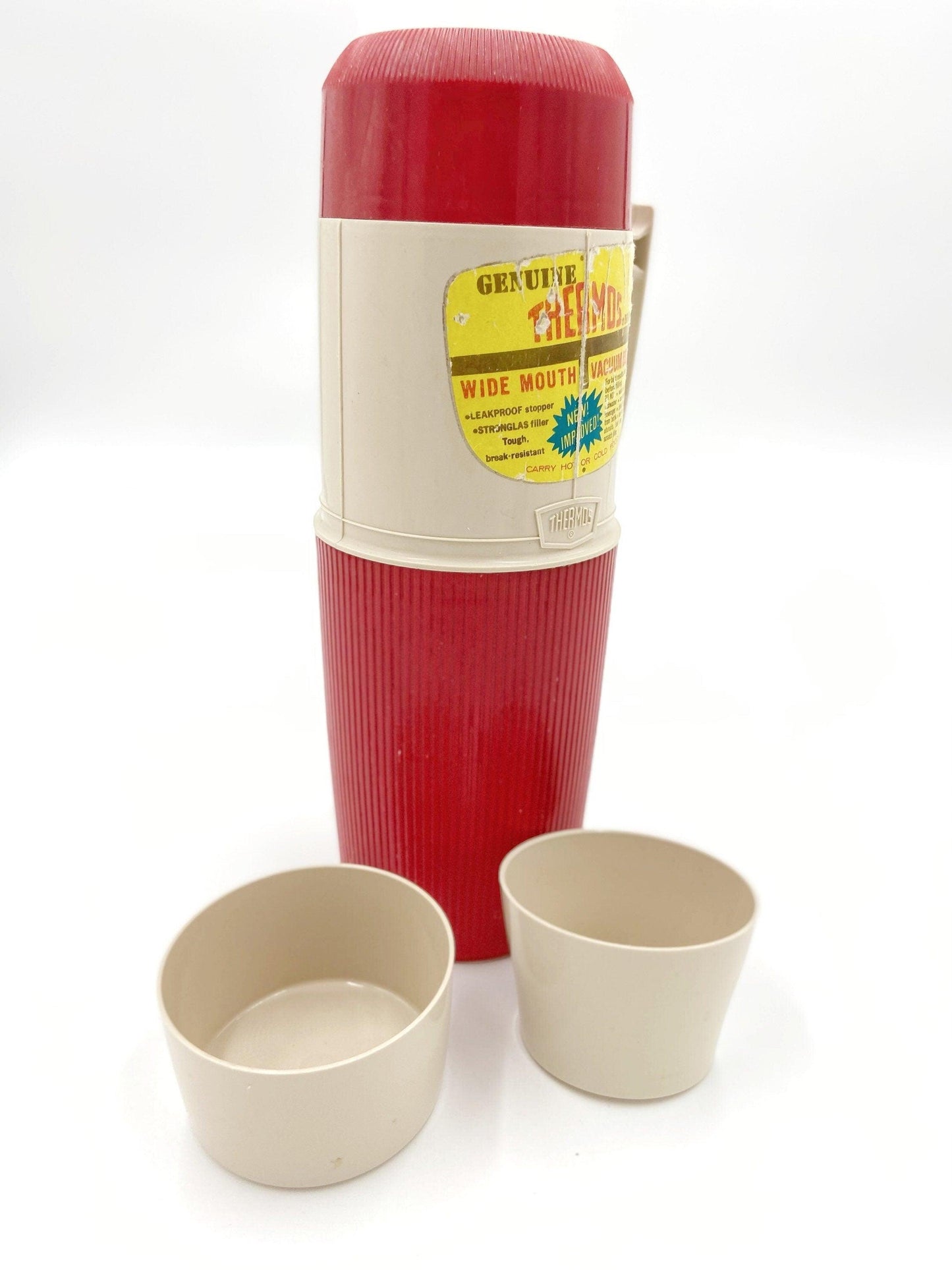 Vintage Picnic Set, 1970s Thermos Brand Retro Plaid Bag Outdoor Dining Set -Located at Funkyhouse Vintage Antique Store, Weiser Idaho