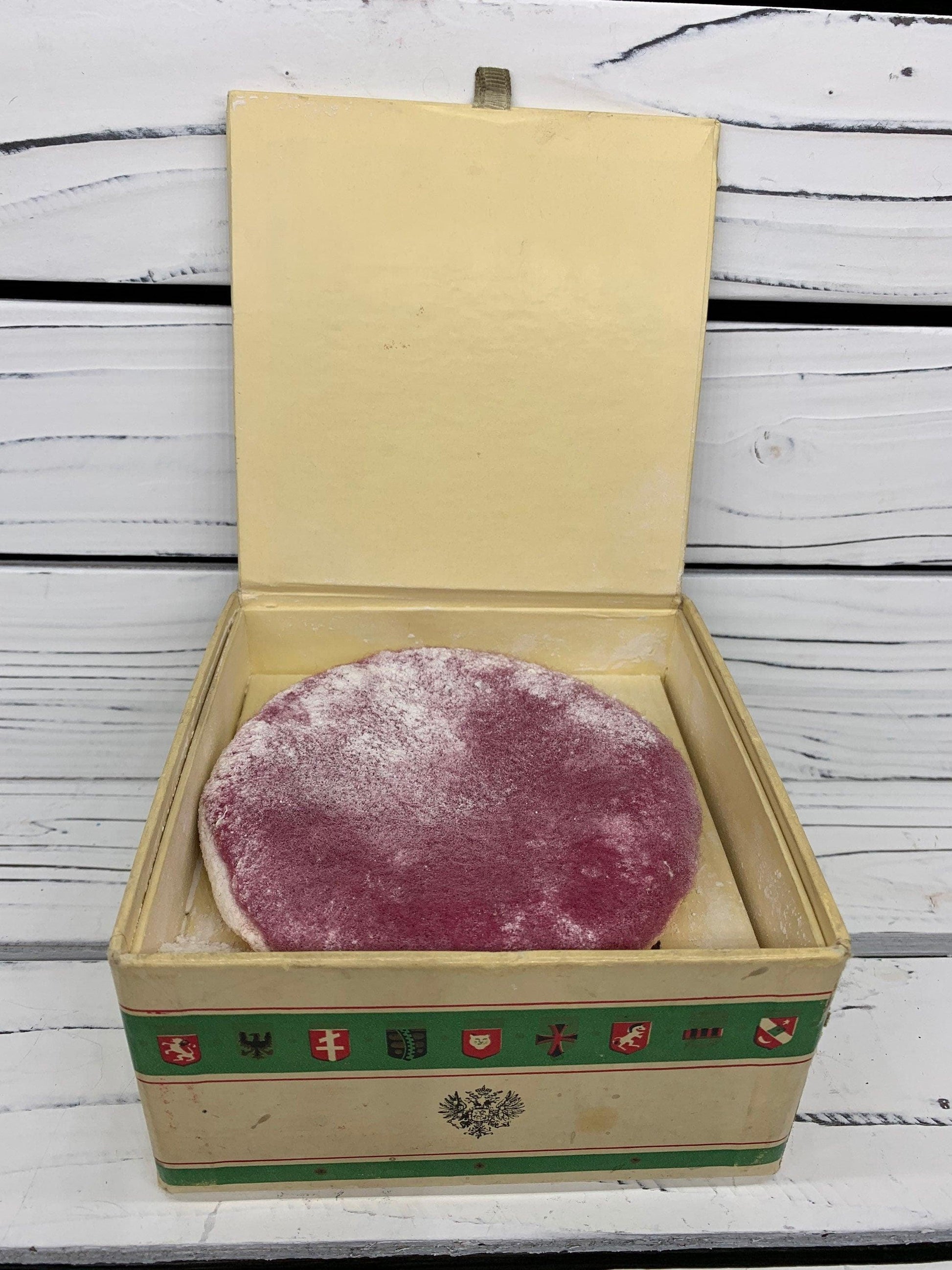 Vintage Russian Apris Le Bain Dusting Powder with Puff, Partial Contents -Located at Funkyhouse Vintage Antique Store, Weiser Idaho