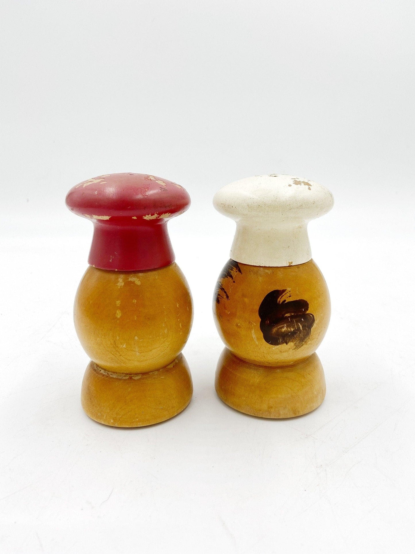 Vintage Salty Peppy Wood Salt And Pepper Shakers, Old Kitchen Decor, Mid Century Kitchen, 1950s Kitchen, Red White Kitchen, Shabby Chic -Located at Funkyhouse Vintage Antique Store, Weiser Idaho