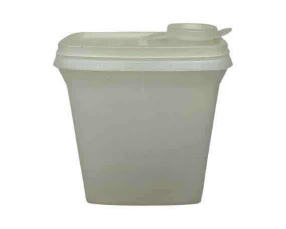 Vintage Tupperware Cereal Container, Store-N-Pour Cereal Keeper, Pour Seal Lid -Located at Funkyhouse Vintage Antique Store, Weiser Idaho