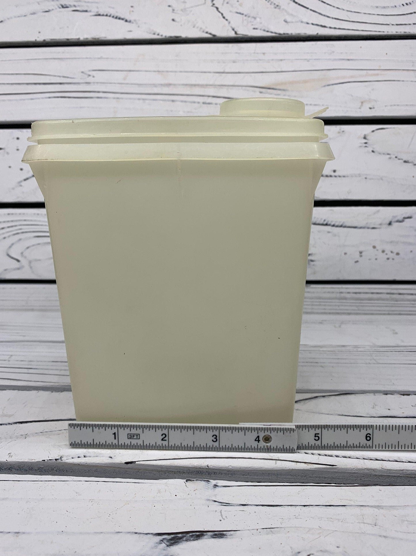 Vintage Tupperware Cereal Container, Store-N-Pour Cereal Keeper, Pour Seal Lid -Located at Funkyhouse Vintage Antique Store, Weiser Idaho